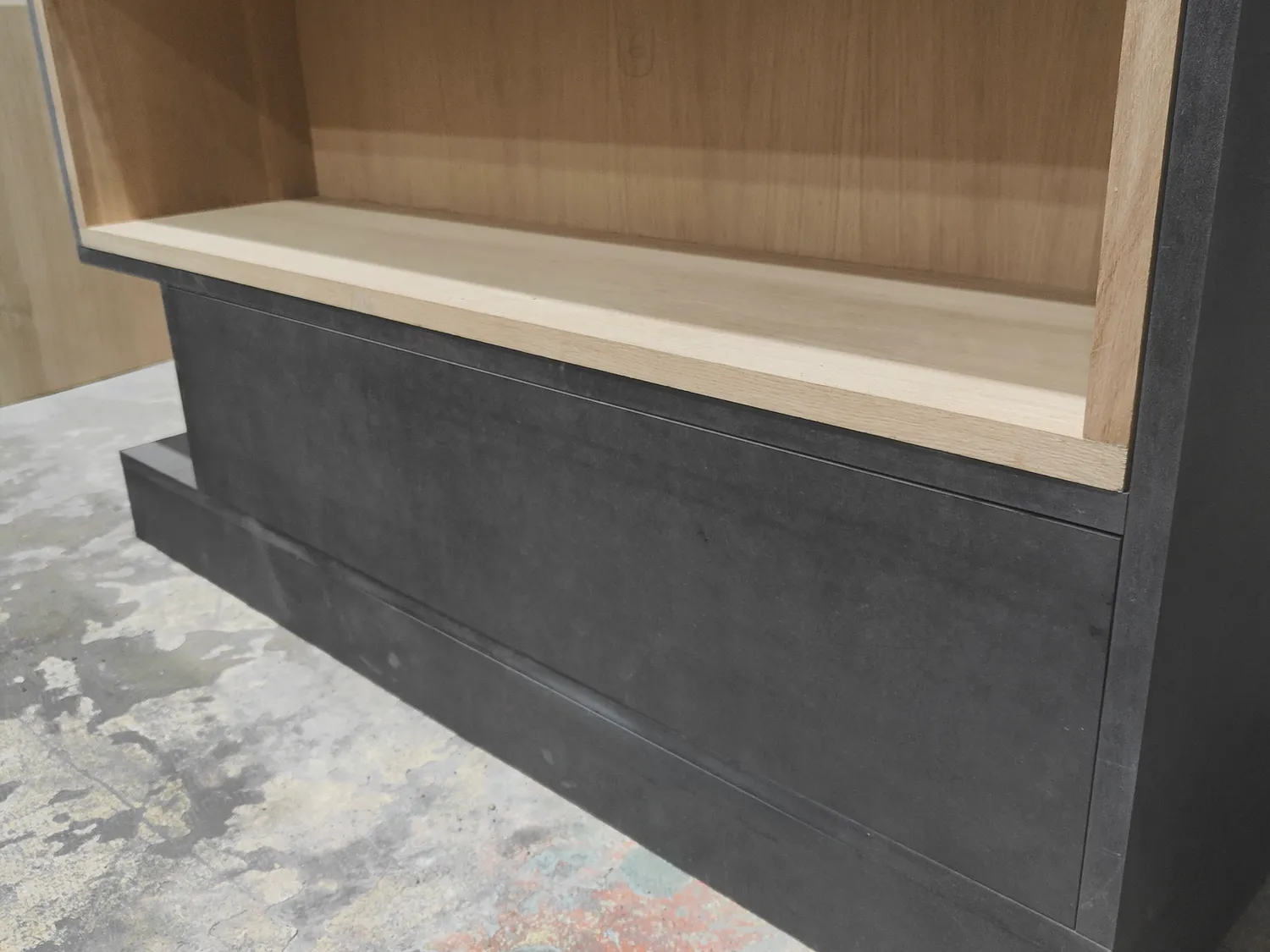 Bibliothèque HIFI, médium noir & chêne — Châteauneuf-du-Pape (84)
