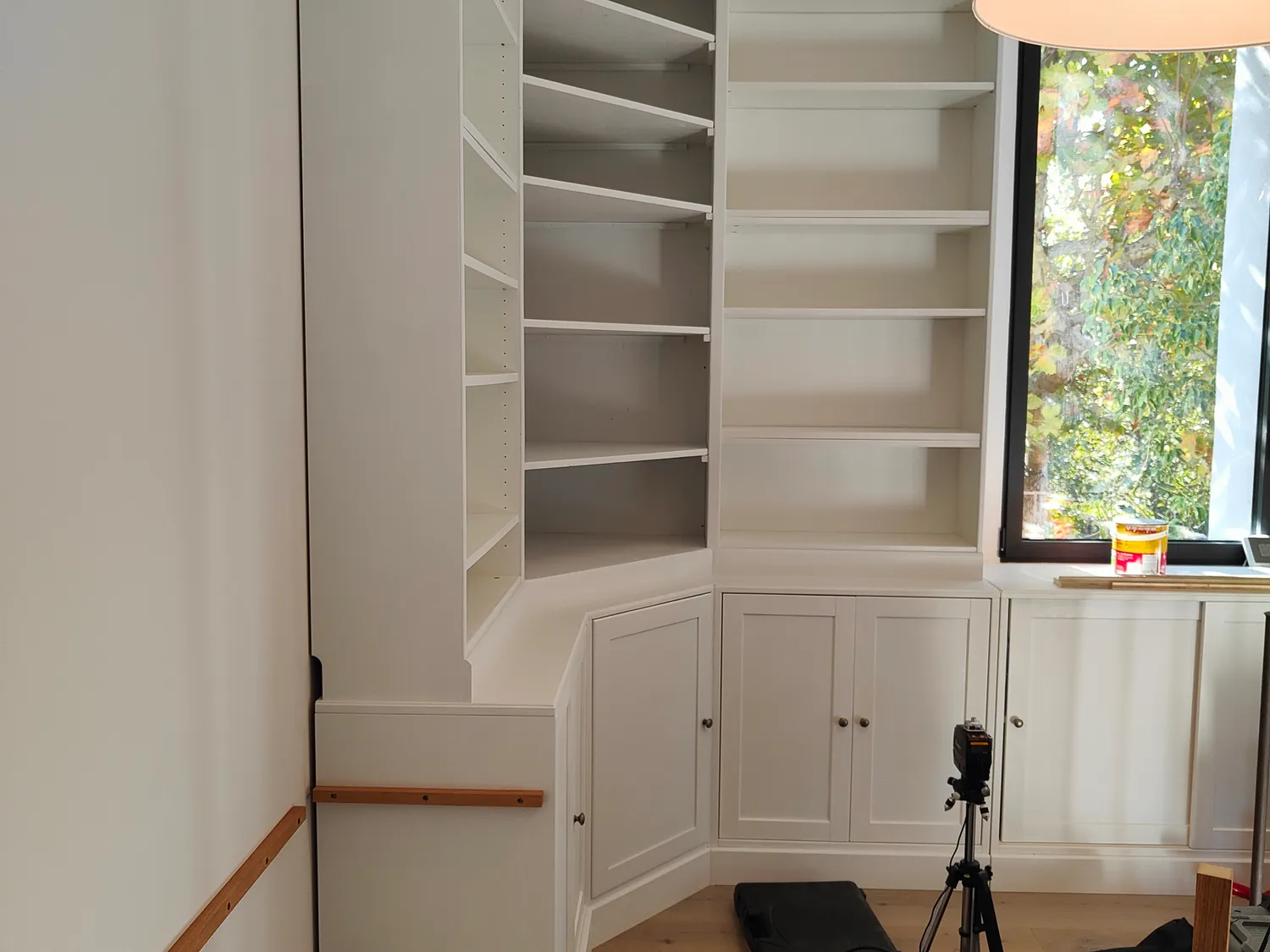 Bibliothèque d'angle avec bureau — Châteaurenard (13)