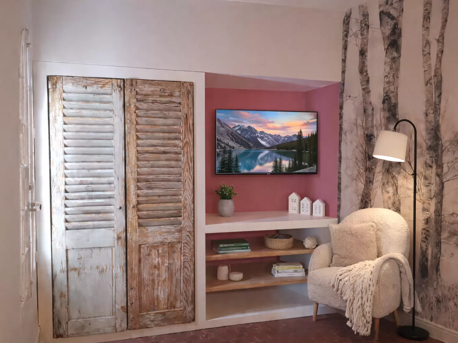 Dressing à portes en volets anciens — Avignon (84)