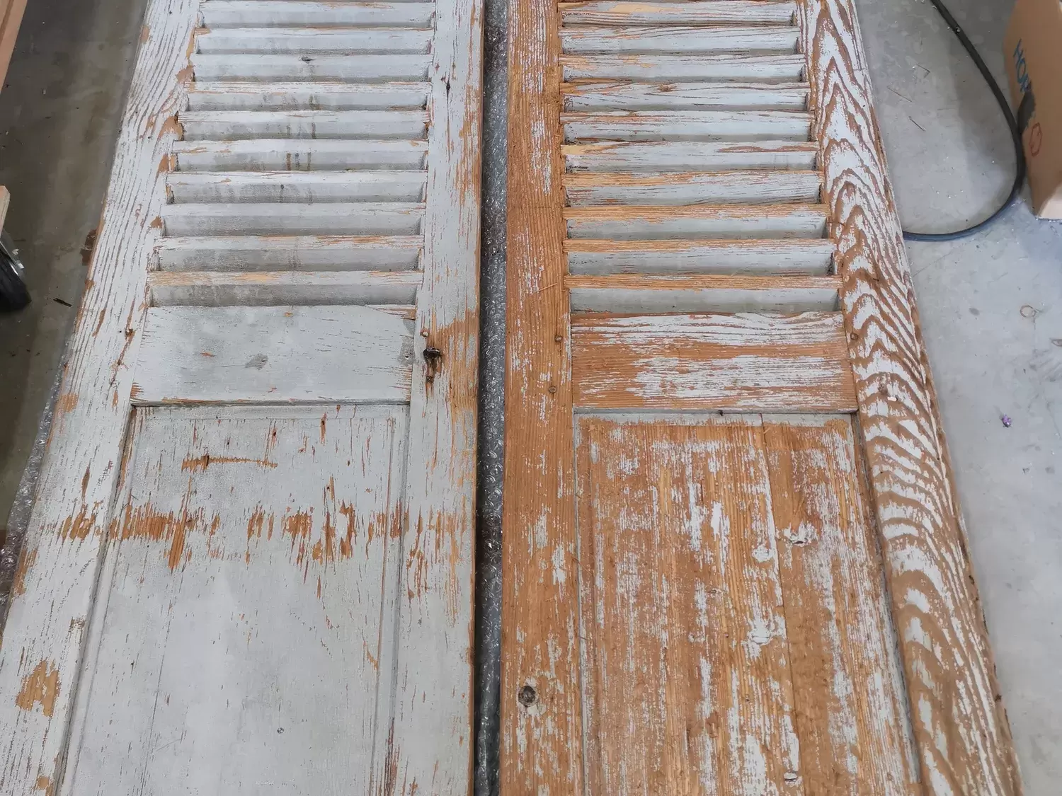 Dressing à portes en volets anciens — Avignon (84)