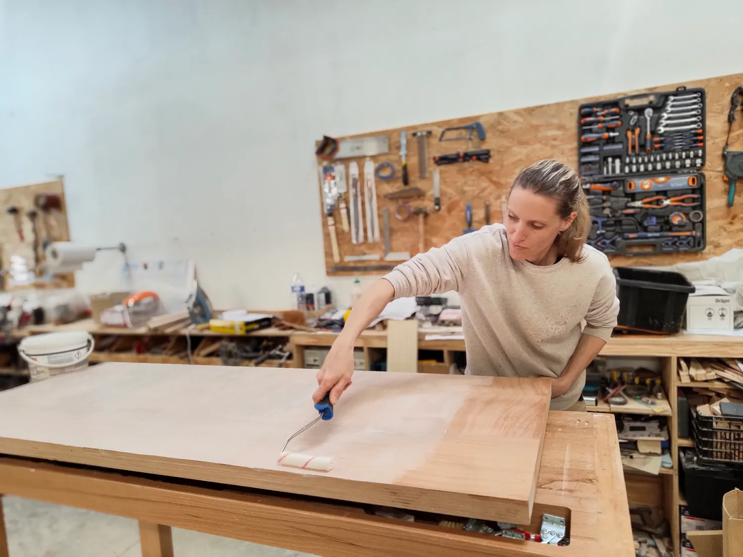Plan de travail en placage patchwork — Fabriqué à Avignon, installé en Suisse