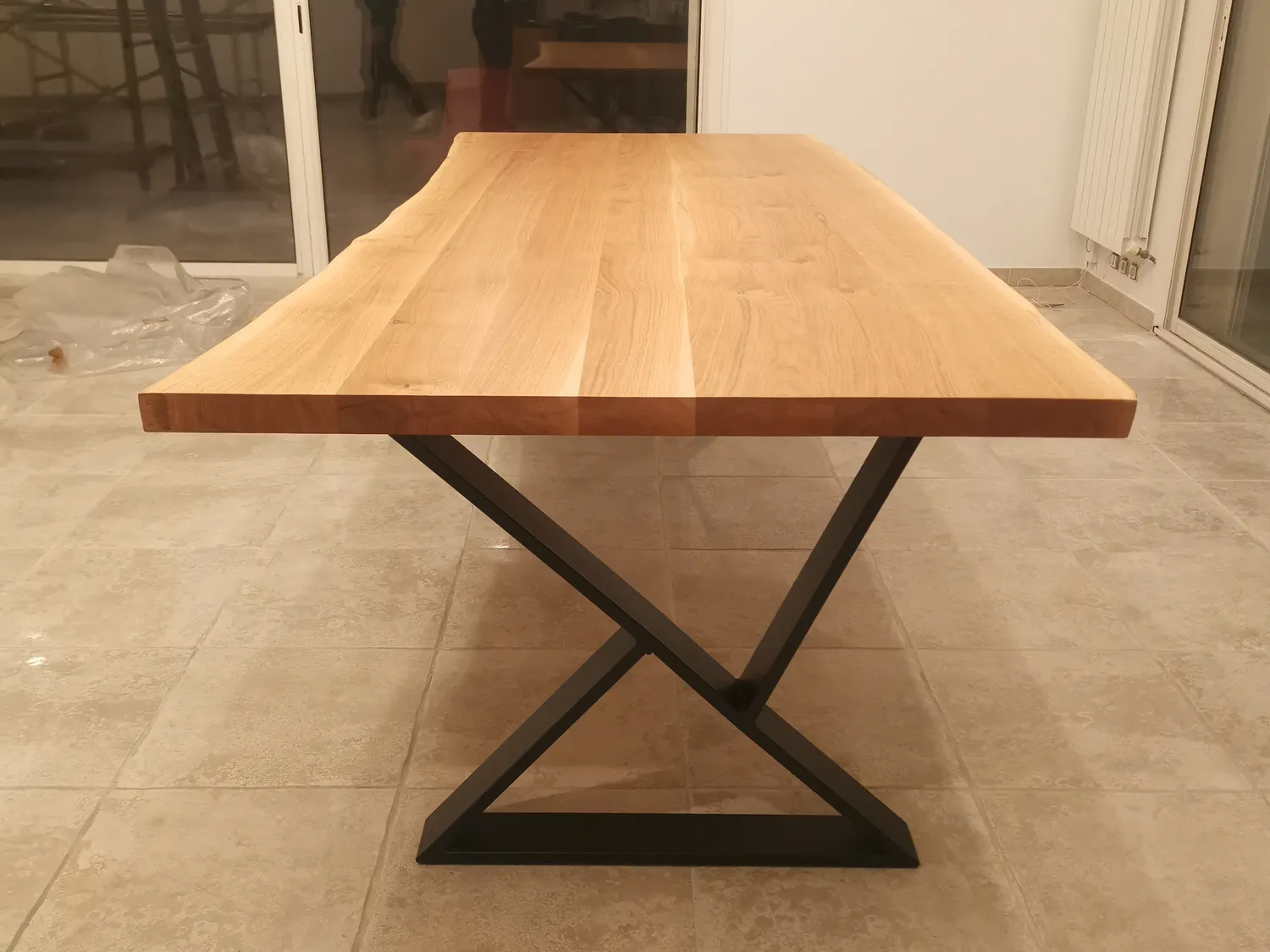 Table live edge en chêne massif — Montpellier (34)
