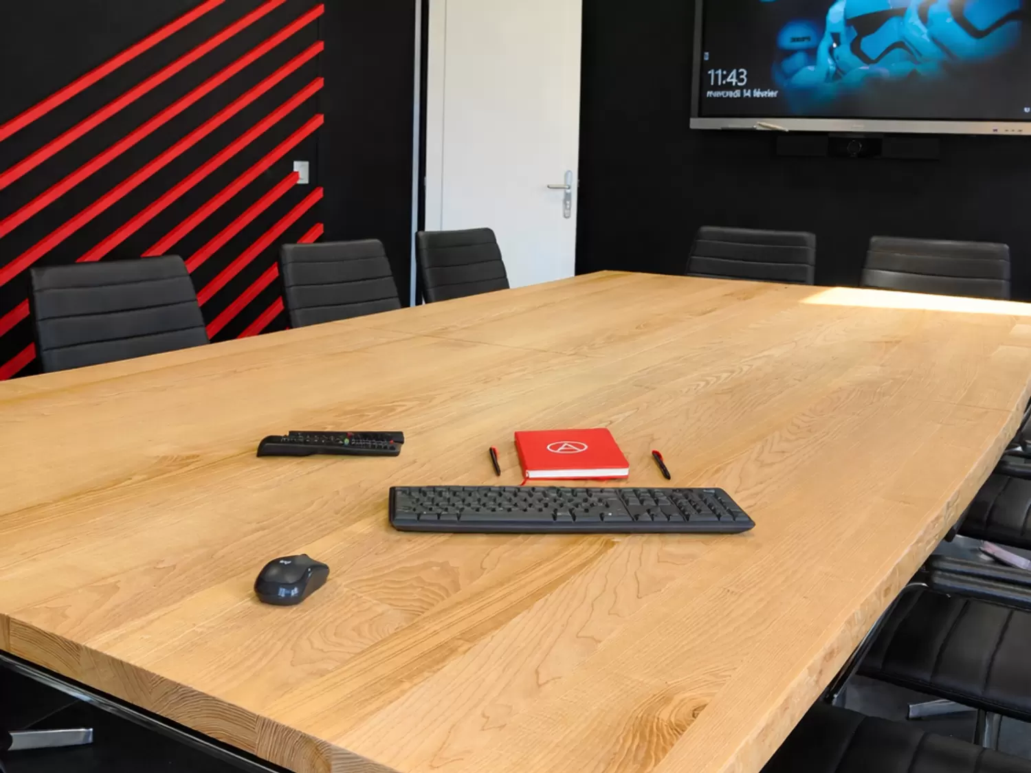 Table de réunion en frêne massif — Avignon (84)